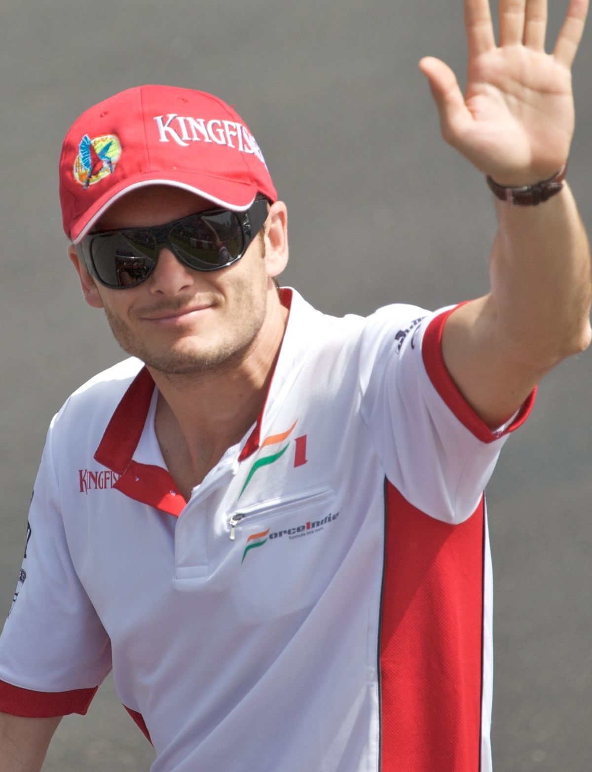 Foto: Giancarlo Fisichella macht's für Vredestein.