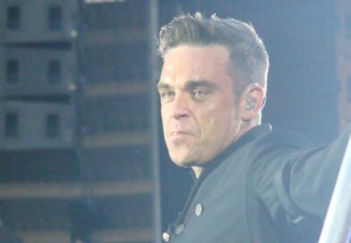 Außergewöhnliches Biopic über Robbie Williams kommt ins Kino