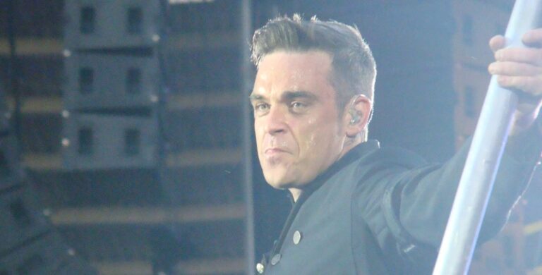 Außergewöhnliches Biopic über Robbie Williams kommt ins Kino